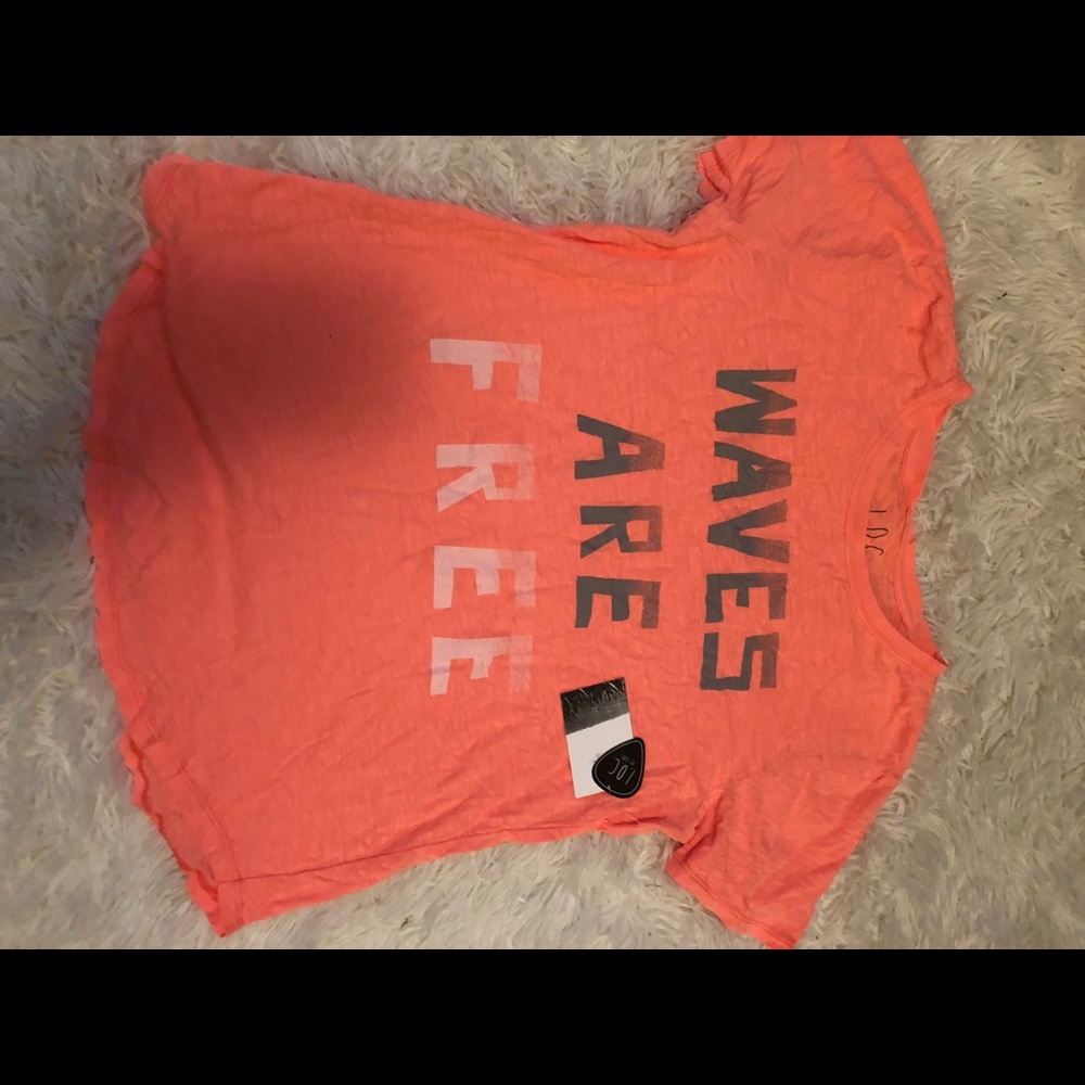 Graphic tee